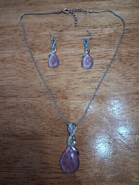 Pink stoned jewelry set